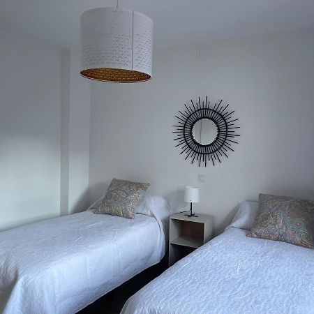 Apartamentos Turisticos Los Barruecos กาเซเรส ภายนอก รูปภาพ