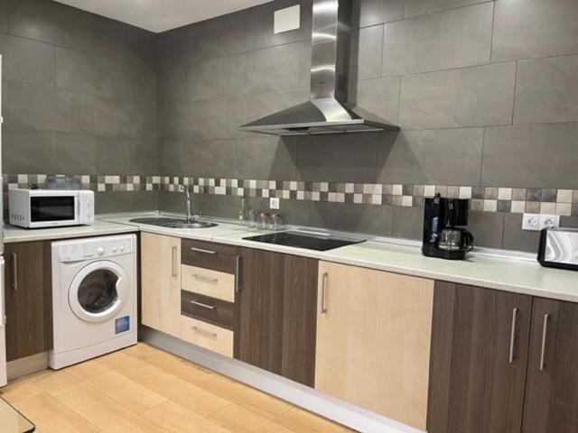 Apartamentos Turisticos Los Barruecos กาเซเรส ภายนอก รูปภาพ