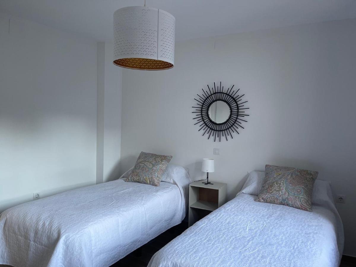 Apartamentos Turisticos Los Barruecos กาเซเรส ภายนอก รูปภาพ